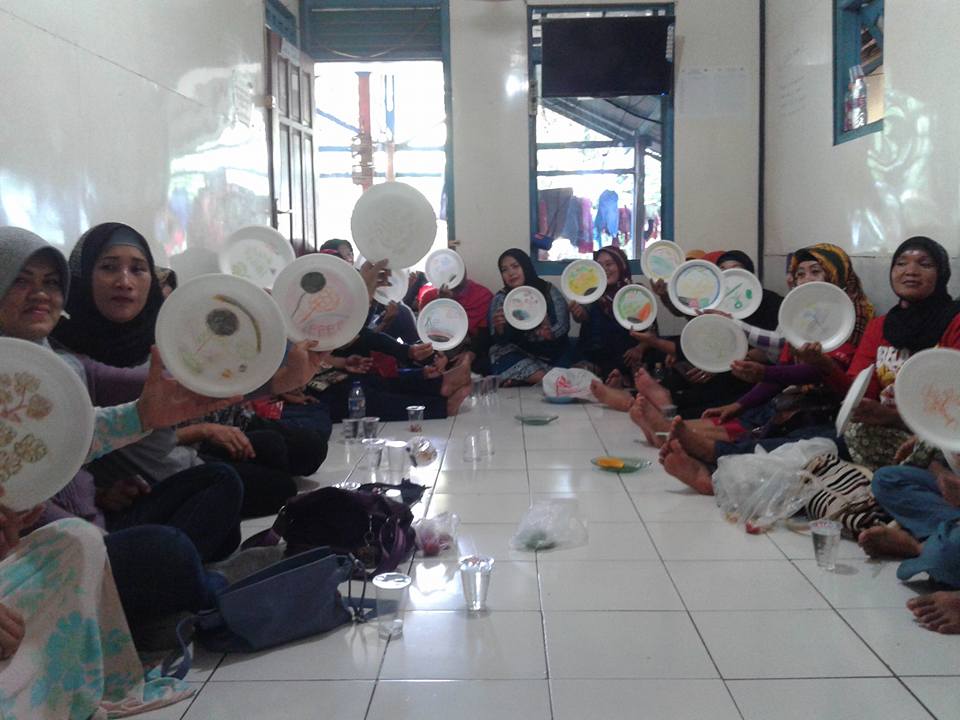 buruh perempuan belajar